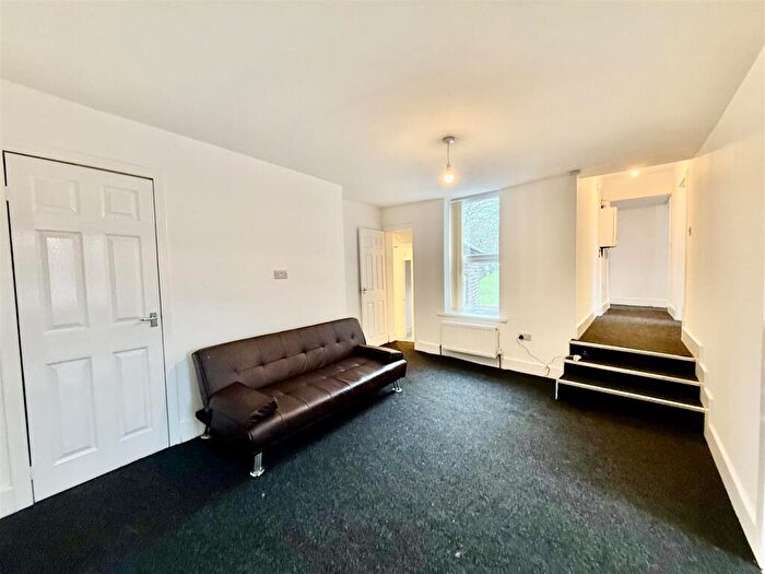4 Bedroom Flat To Rent In Coatsworth Road, Gateshead, NE8