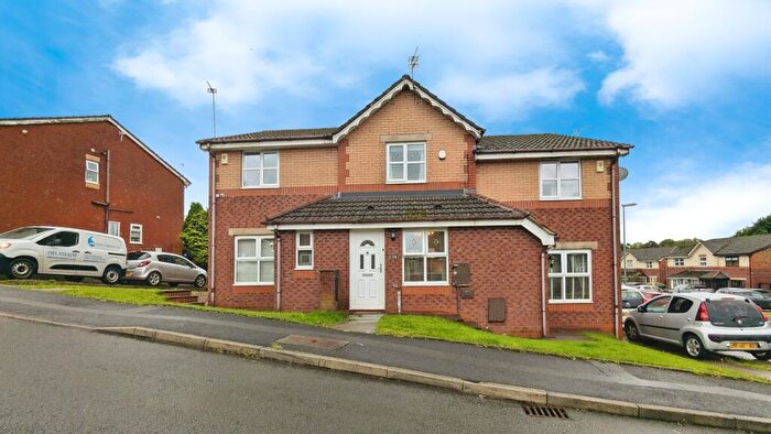 2 Bedroom Terraced House For Sale In Titchfield Road, Oldham, OL8