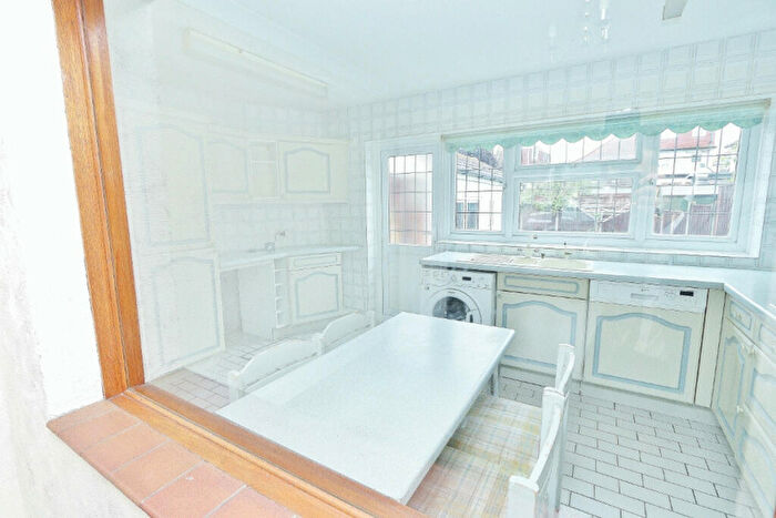 3 Bedroom Semi-Detached House To Rent In Silvermere Avenue, Romford, RM5
