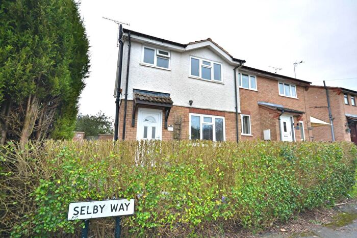 3 Bedroom Semi-Detached House For Sale In Selby Way, Whittleford, Nuneaton, CV10