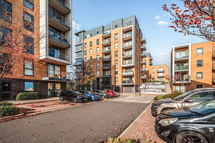2 Bedroom Flat To Rent In Skylark House, Drake Way, Reading, RG2