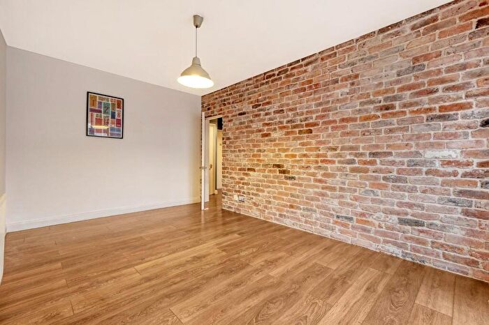 1 Bedroom Apartment For Sale In Empire Wharf, Bow, E3