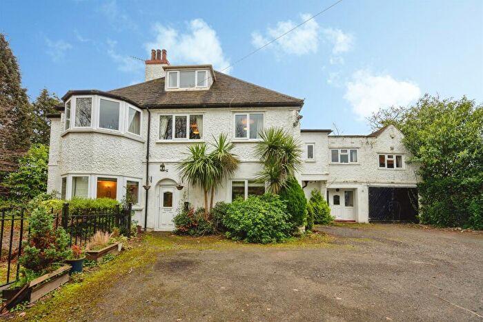 6 Bedroom Detached House For Sale In Hillgrove Crescent, Kidderminster, DY10