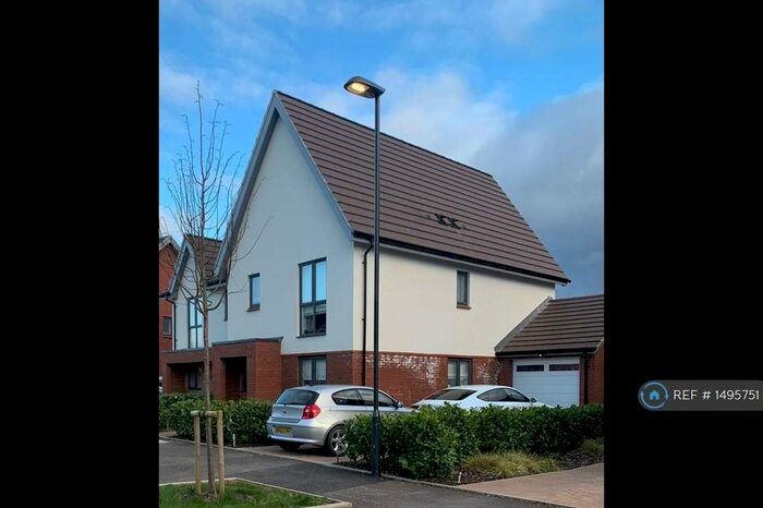 3 Bedroom Semi-Detached House To Rent In John Ruskin Road, Tadpole Garden Village, Swindon, SN25