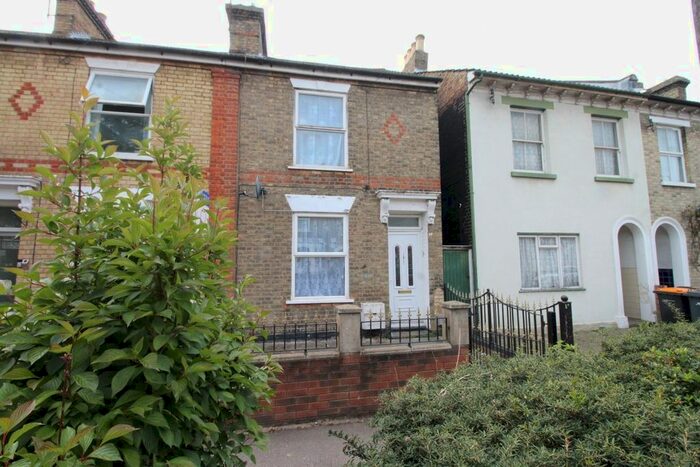 3 Bedroom End Of Terrace House To Rent In Brereton Road, Bedford, Bedfordshire, MK40