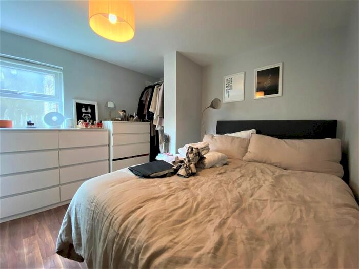 1 Bedroom Flat To Rent In Trinity Road, London, SW17