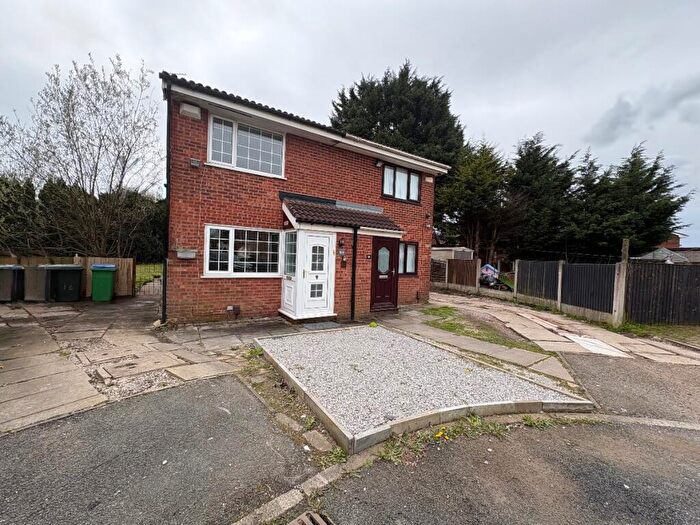 2 Bedroom Semi-Detached House To Rent In Higher Wheat Lane, Rochdale, OL16