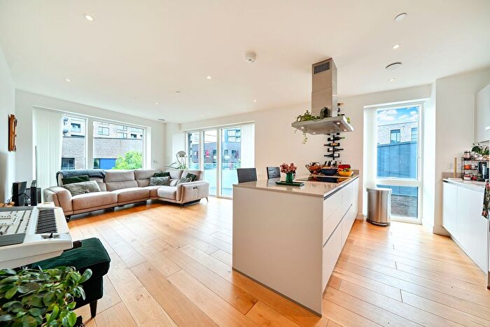 2 Bedroom Flat For Sale In West Parkside, Greenwich, Greenwich, SE10