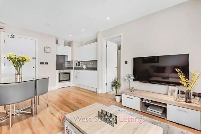 1 Bedroom Flat To Rent In Magna West, W Byfleet, Surrey, KT14