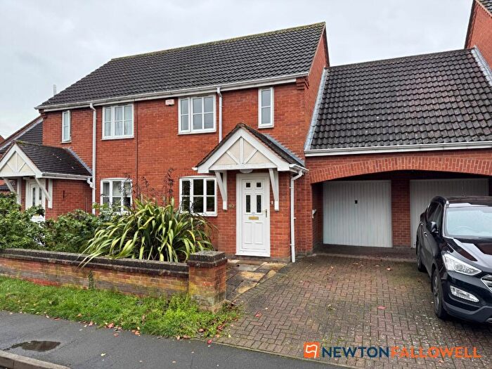 3 Bedroom Terraced House For Sale In Wheatsheaf Lane, Long Bennington, NG23