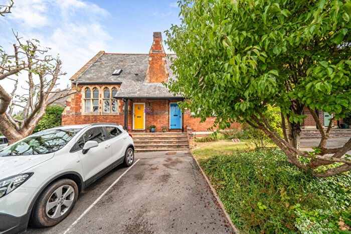3 Bedroom Terraced House For Sale In Old School, Temple Road, Oxford, OX4