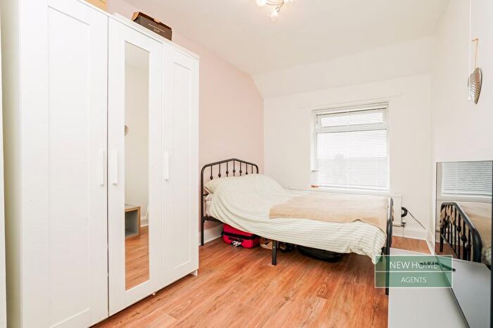 3 Bedroom End Terrace House For Sale In Southfield Lane Horbury, Wakefield, WF4