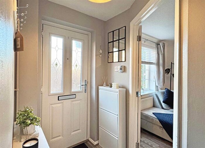 3 Bedroom End Of Terrace House For Sale In Dunoon Close, Braintree, CM7
