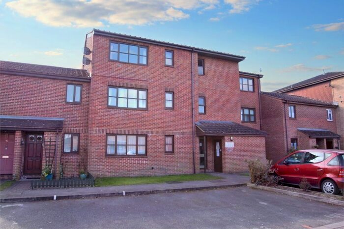 Studio To Rent In Newcourt, Uxbridge, Buckinghamshire, UB8