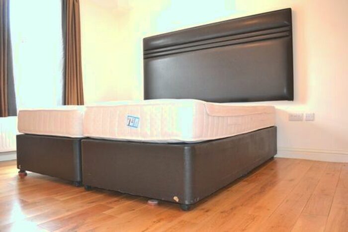 Studio To Rent In Cheniston Garden, High Street Kensington, London, W8