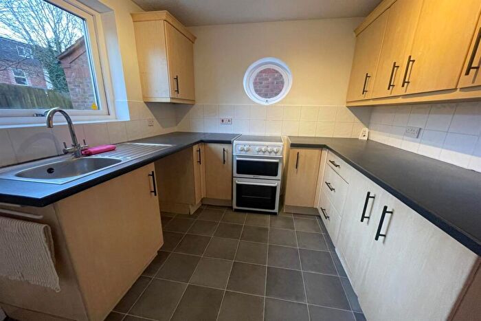 2 Bedroom Apartment To Rent In Tonnelier Road, Dunkirk, NG7