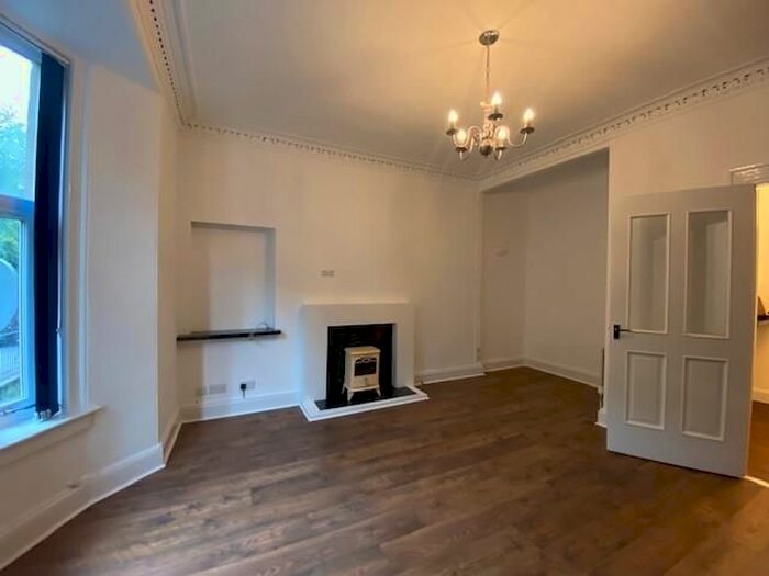 2 Bedroom Flat To Rent In G/L, Windsor Place Main Street, Bridge Of Weir, PA11