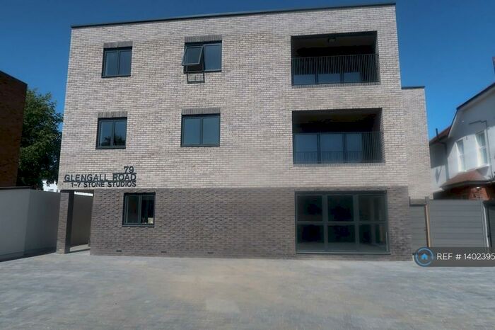 2 Bedroom Flat To Rent In Glengall Road, London, IG8