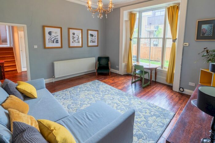 1 Bedroom Flat To Rent In Woodfield Avenue, London, SW16