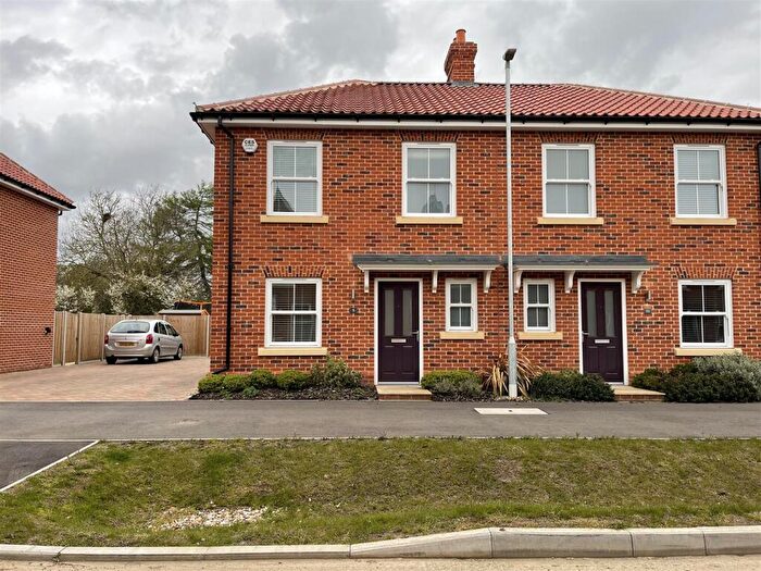 2 Bedroom House To Rent In Rosefields, Lawford, Manningtree, CO11