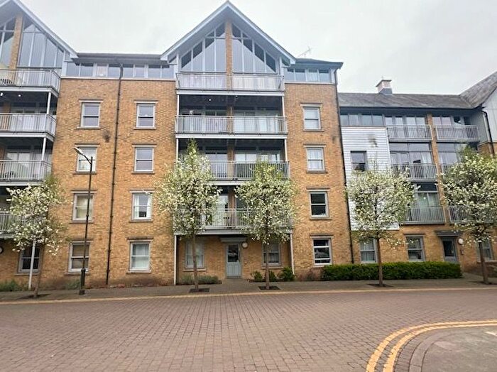2 Bedroom Flat To Rent In St. Andrews Close, Canterbury, CT1