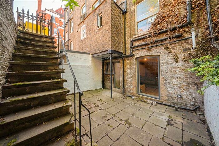 Studio For Sale In Roman Road, Bethnal Green, E2