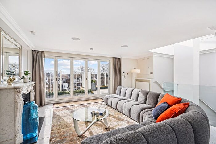 3 Bedroom Flat To Rent In Beaufort Gardens, Knightsbridge, SW3