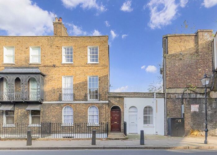 4 Bedroom Property To Rent In Camden Street, Camden, NW1