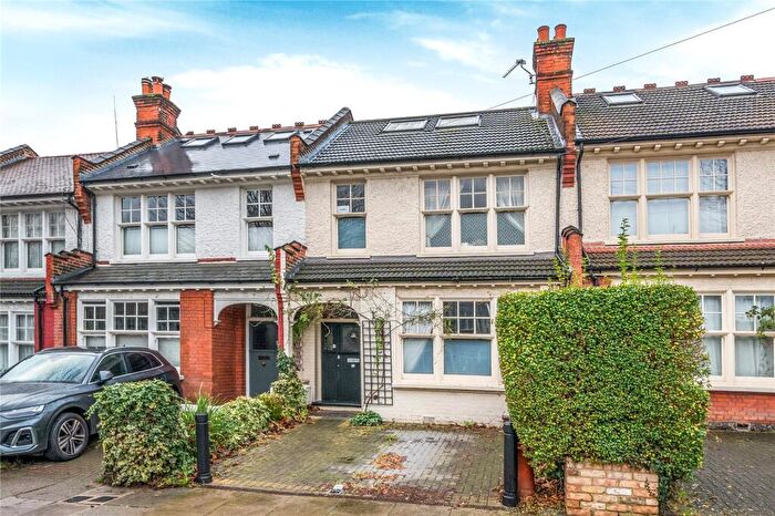 4 Bedroom Terraced House For Sale In Woodberry Avenue, Winchmore Hill, London, N21