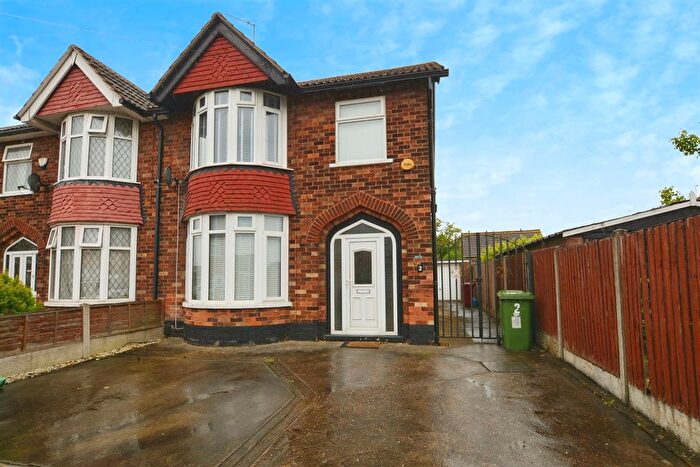 3 Bedroom Semi-Detached House To Rent In Auckland Road, Scunthorpe, DN15