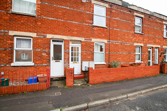 1 Bedroom Flat To Rent In Boundary Road, Newbury, West Berkshire, RG14