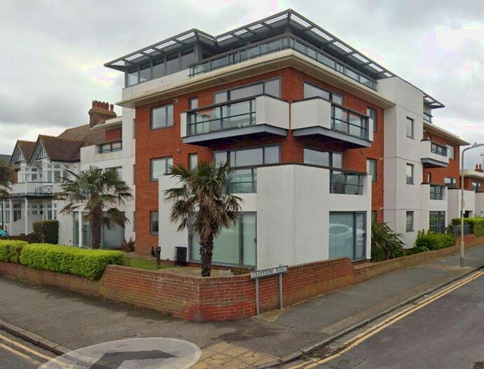 2 Bedroom Flat To Rent In Graystone Road, Tankerton, Whitstable, CT5