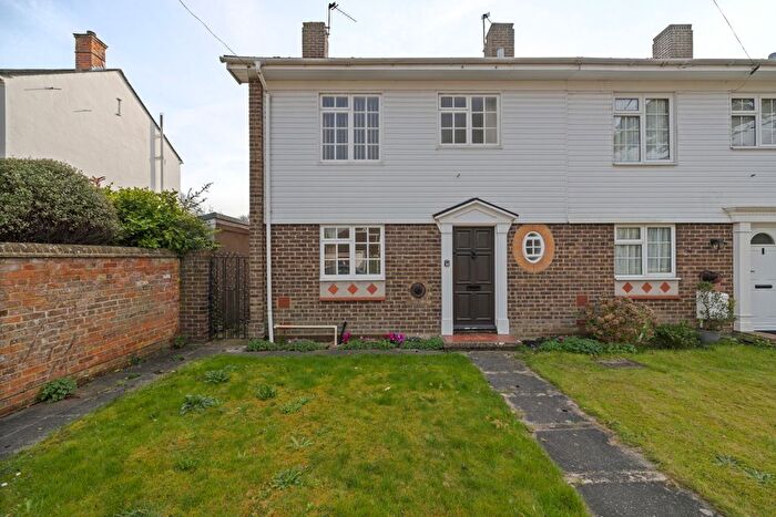 3 Bedroom End Terrace House For Sale In Aldwick Street, Aldwick, Bognor Regis, West Sussex, PO21