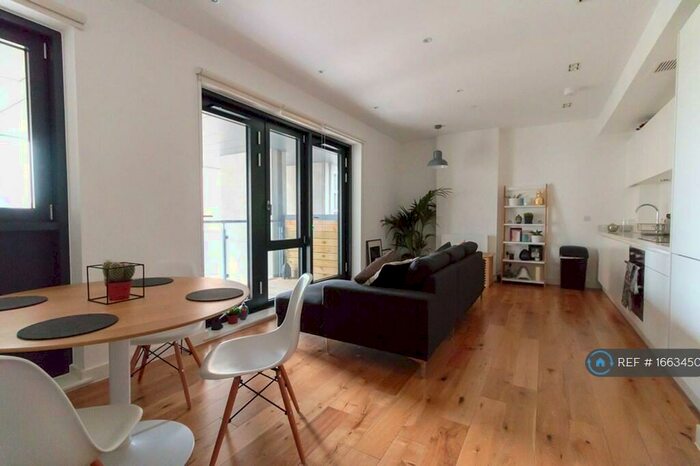 1 Bedroom Flat To Rent In Grand Regent Tower, London, E2