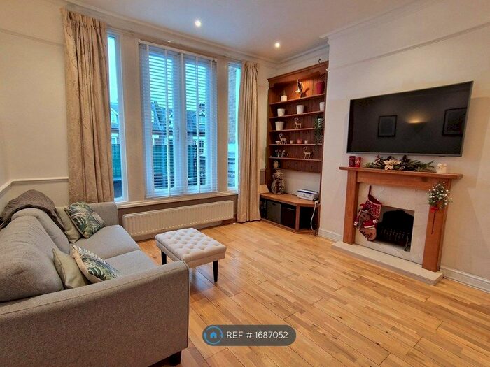 2 Bedroom Flat To Rent In West Ealing, London, W13