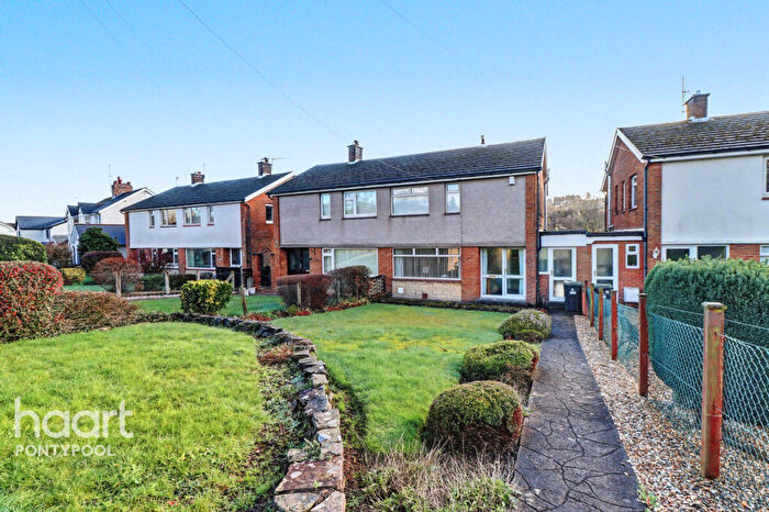 3 Bedroom Semi Detached House For Sale In Berthon Road, Pontypool, NP4