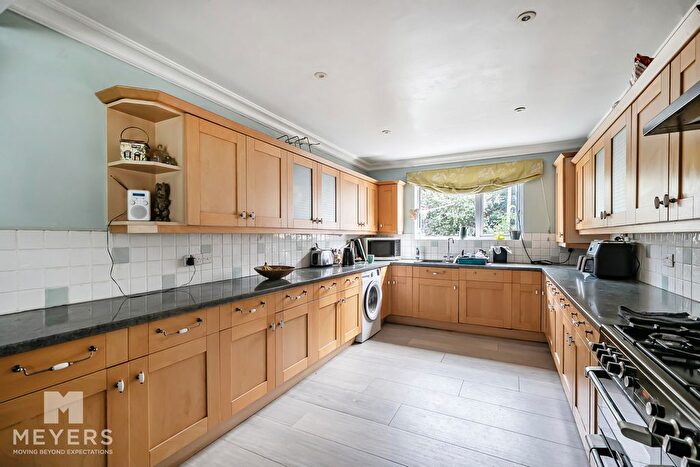 4 Bedroom Detached House For Sale In Blandford Road, Wimborne, BH21
