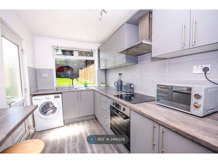 4 Bedroom Semi-Detached House To Rent In Gipsy Lane, Birmingham, B23