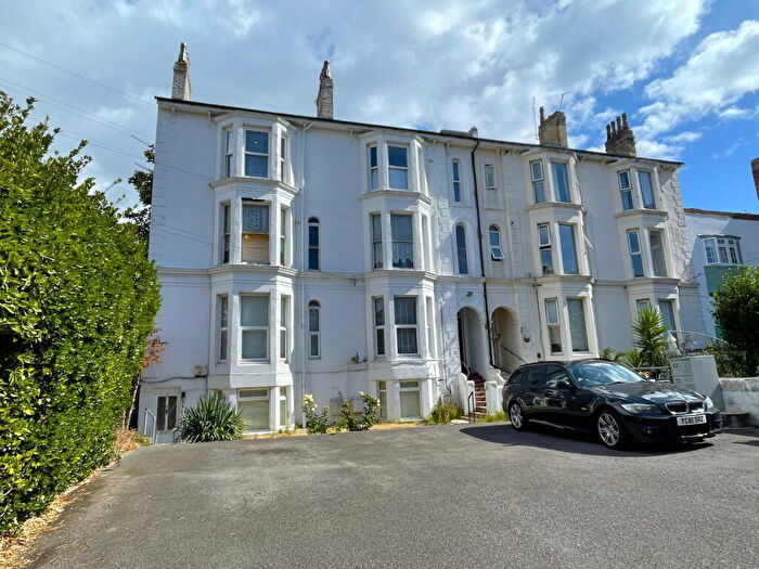 2 Bedroom Flat For Sale In Auckland Road East, Southsea, PO5
