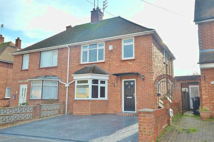 3 Bedroom Semi-Detached House To Rent In Windmill Park, Clacton-On-Sea, CO15