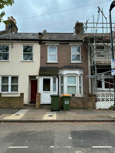 3 Bedroom Terraced House To Rent In Hollybush Street, Plaistow, London, E13