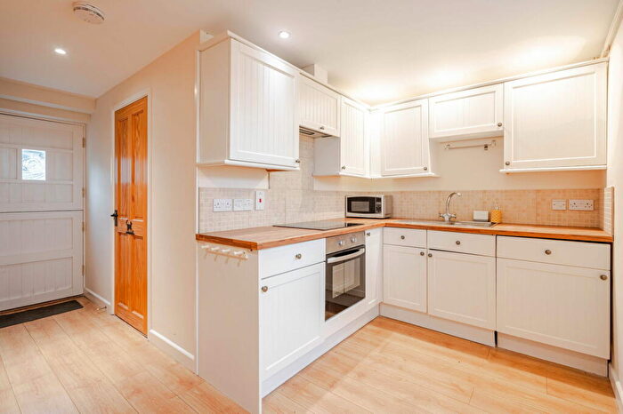 5 Bedroom Cottage For Sale In Cliff Road, Sherston, SN16