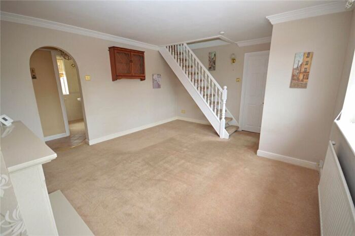 2 Bedroom Bungalow For Sale In Emerald Road, Luton, Bedfordshire, LU4