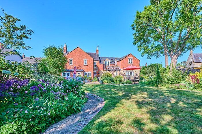5 Bedroom Detached House For Sale In High Street, Yardley Gobion, Towcester, NN12