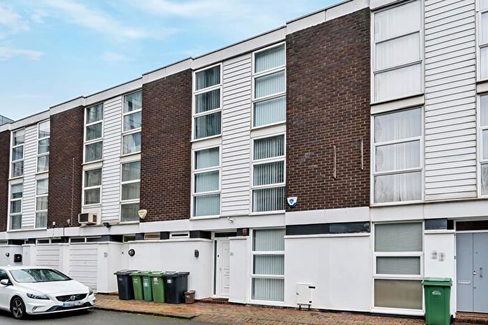 4 Bedroom Terraced House To Rent In Hornby Close, Swiss Cottage, NW3