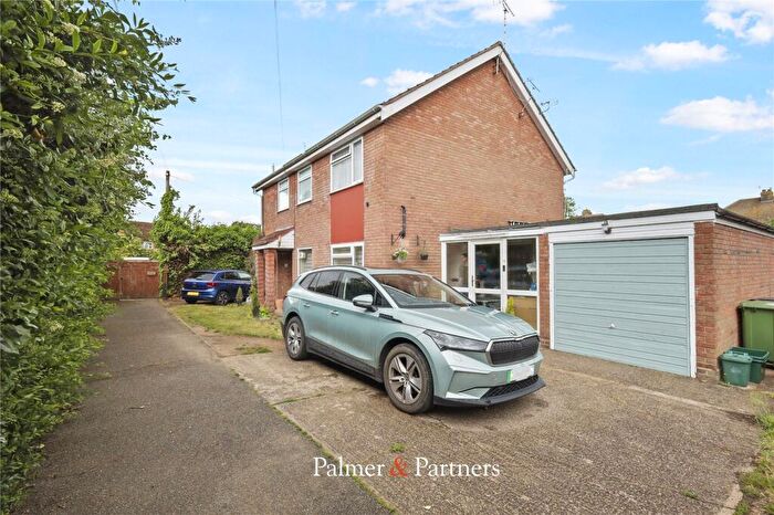 4 Bedroom Detached House For Sale In Pond Chase, Colchester, Essex, CO3