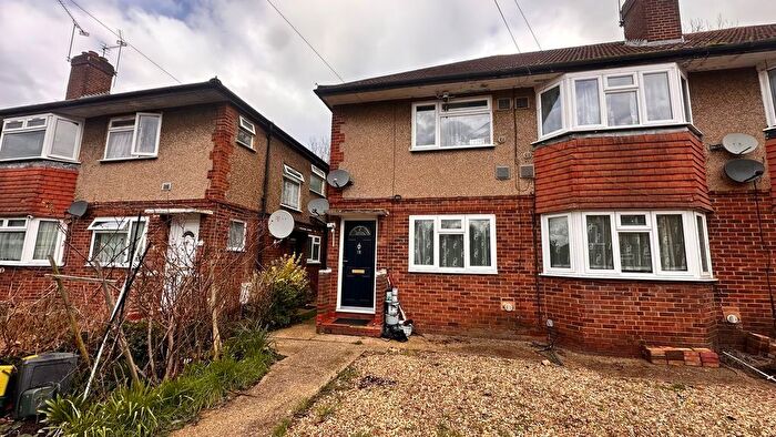 2 Bedroom Maisonette For Sale In Dockwell Close, Feltham, TW14