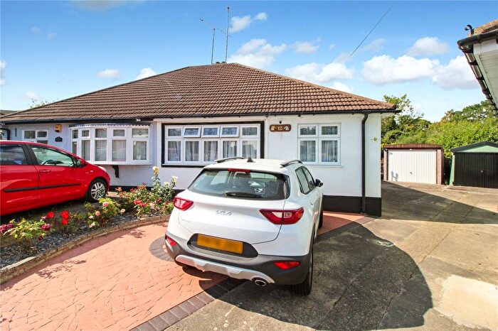 2 Bedroom Bungalow For Sale In Briarwood Close, Leigh-On-Sea, Essex, SS9