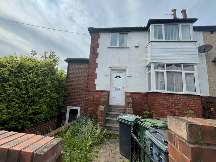 3 Bedroom Terraced House To Rent In Richmond Avenue, Leeds, West Yorkshire, LS6