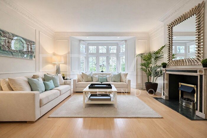 4 Bedroom Flat To Rent In Parkside, Knightsbridge, London, SW1X